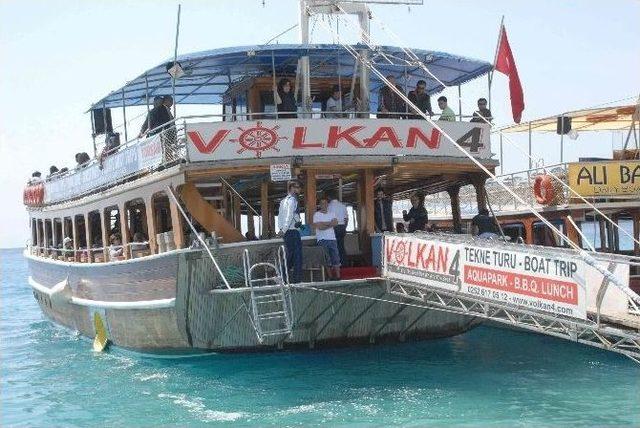 Ölüdeniz Turizm Kooperatifi Sezon Öncesi Lokma Dağıttı