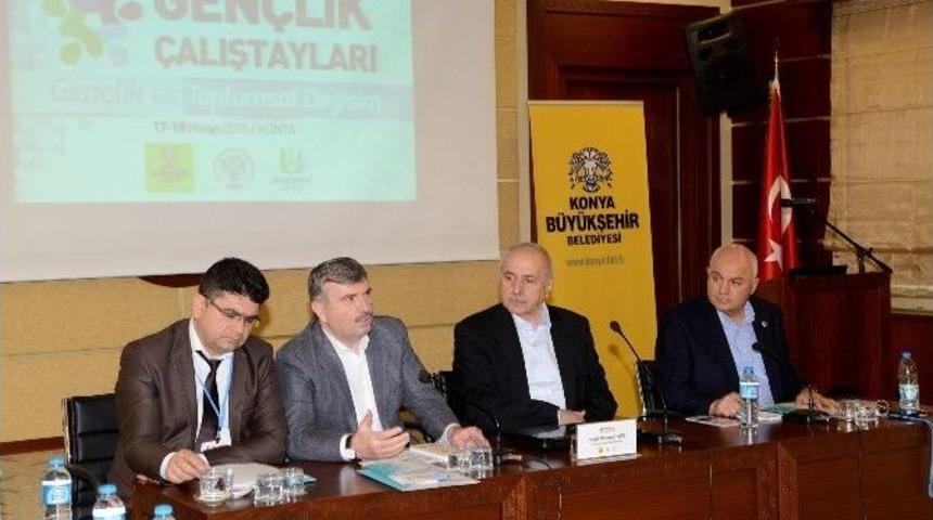 Başkan Aky&uuml;rek &ldquo;gen&ccedil;lik Ve Toplumsal Değişim&rdquo; &Ccedil;alıştayına Katıldı