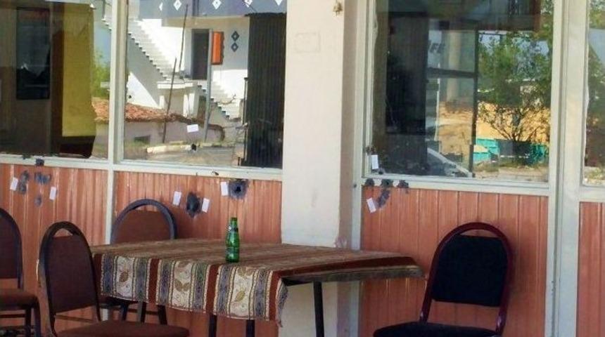 Tire&rsquo;de Kahvehaneye Kanlı Baskın: 1 &Ouml;l&uuml;, 10 Yaralı