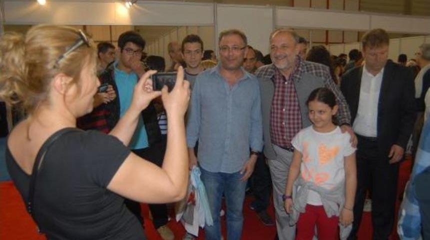 Kitap Fuarına Ziyaret&ccedil;i Akını