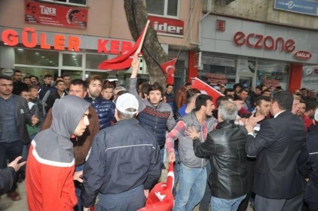 Orhangazi&rsquo;de Hdp Binası A&ccedil;ılışına Tepkiler Devam Ediyor