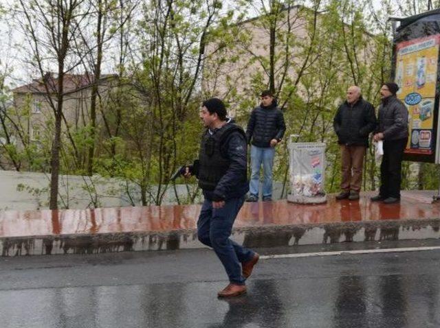 Fotoğraflar // Mhp Seçim İrtibat Bürosu Yakınında Silah Sesleri