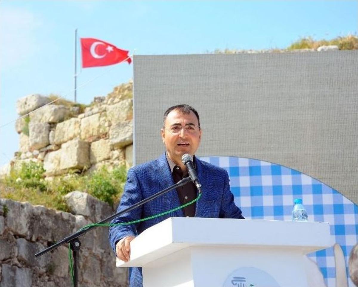 İzmir&rsquo;in &rsquo;sakin&rsquo; Şehrinde Y&ouml;resel Yemek Yarışması