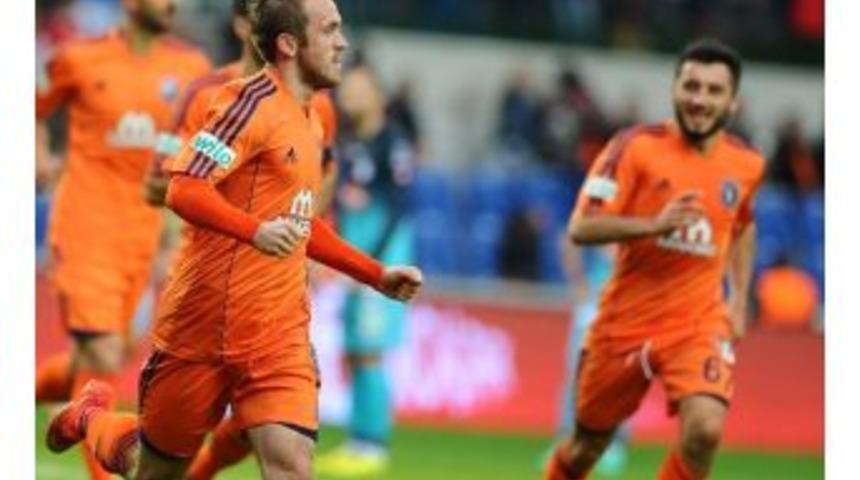 Vısca Başakşehir&rsquo;i Sırtlıyor