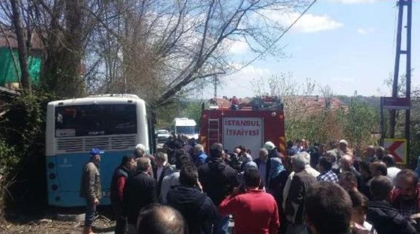 &Ouml;zel Halk Otob&uuml;s&uuml; Yol Kenarındaki Kadınları Ezdi;1 &Ouml;l&uuml; 1 Yaralı