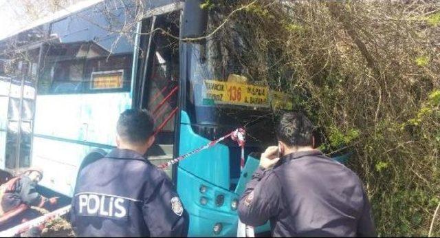 &Ouml;zel Halk Otob&uuml;s&uuml; Yol Kenarındaki Kadınları Ezdi;1 &Ouml;l&uuml; 1 Yaralı 2