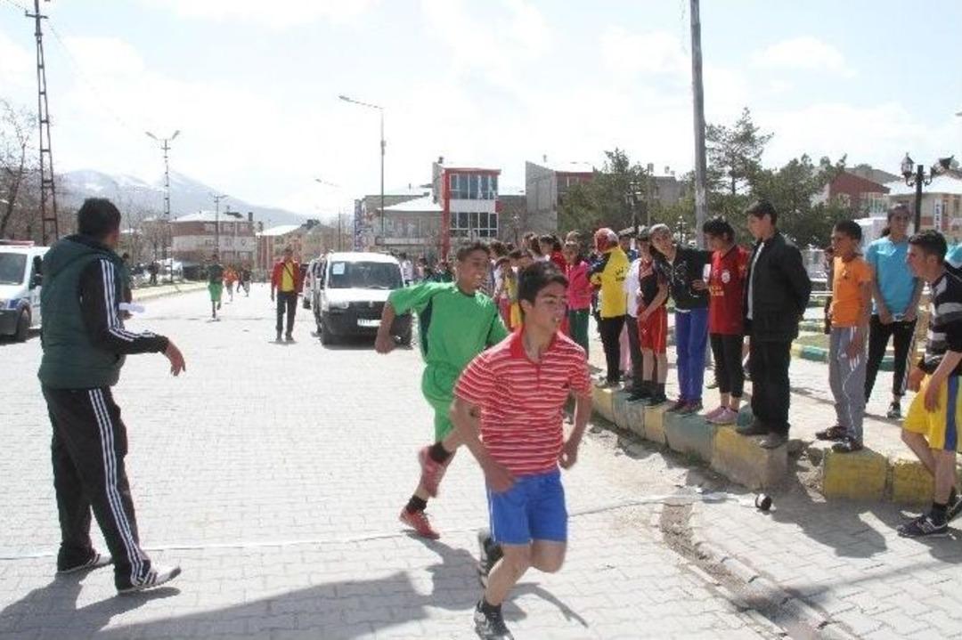 Muradiye&rsquo;de Atletizm Koşusu