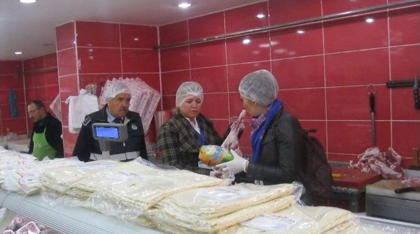 B&uuml;y&uuml;kşehir Belediye Ekipleri Et Satış Reyonlarını Denetledi