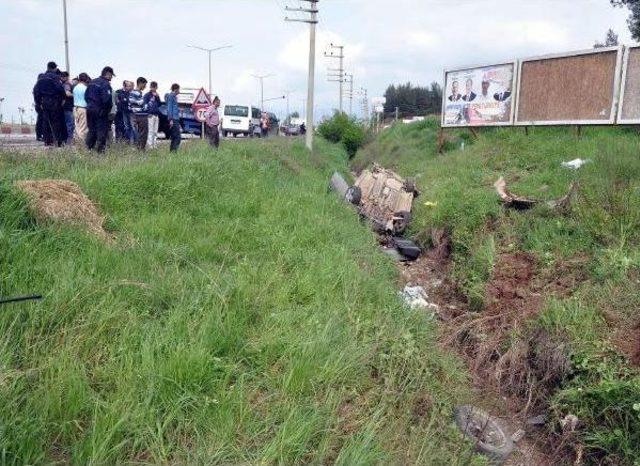 Osmaniye de Otomobil Takla Attı: 2 si Ağır 3 Yaralı 1