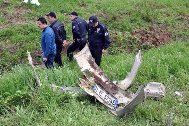 Osmaniye de Otomobil Takla Attı: 2 si Ağır 3 Yaralı 3