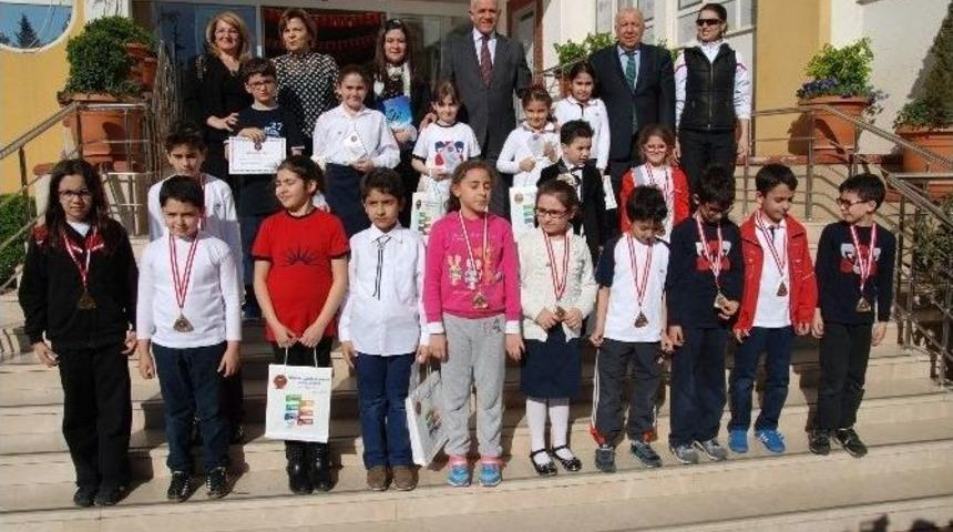 Gkv &Ouml;zel Okullarında Okuma, Resim Ve Spor &Ouml;d&uuml;lleri Dağıtıldı