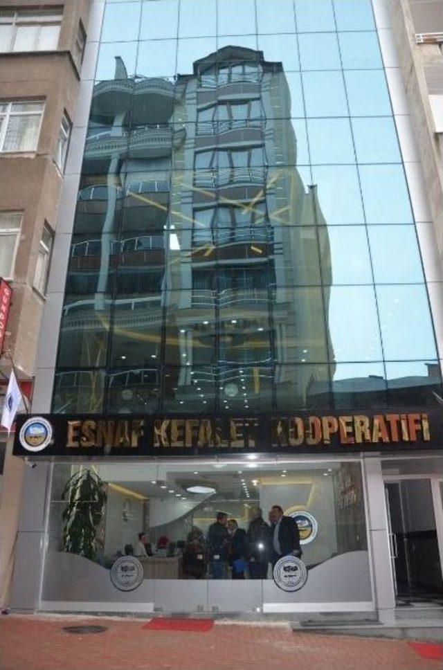 Esnaf Kredi Ve Kefalet Kooperatifi Yeni Binasında