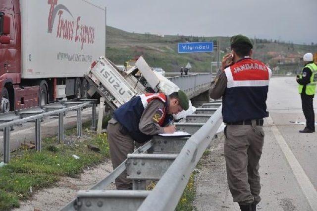 Çorum'da Kaza : 1 Ölü, 2 Yaralı