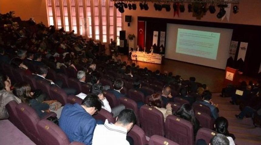 İstatistikler Işığında &lsquo;manisa&rsquo;da Eğitim Analizi&rsquo; Paneli