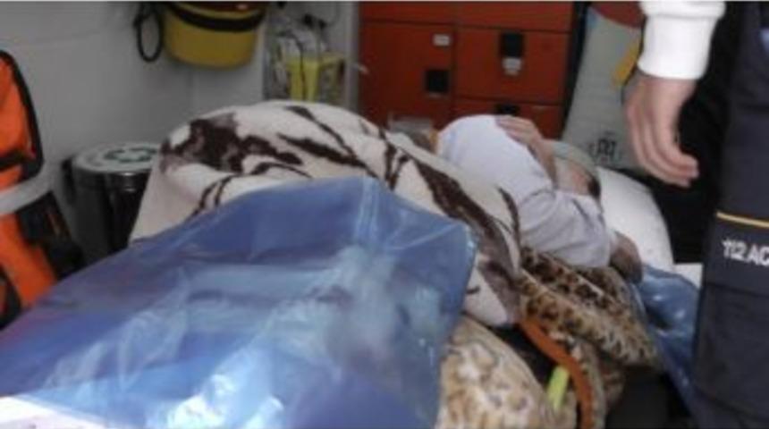 Kulu&rsquo;da Zihinsel Engelli Kızı Tarafından Darp Edilen Baba Hastanelik Oldu