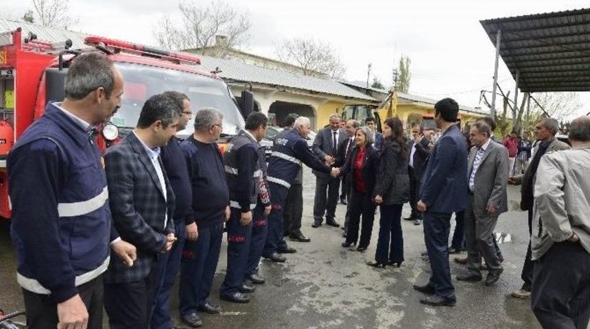 Başkan Kışanak, İtfaiye Aracını Lice&rsquo;ye Teslim Etti