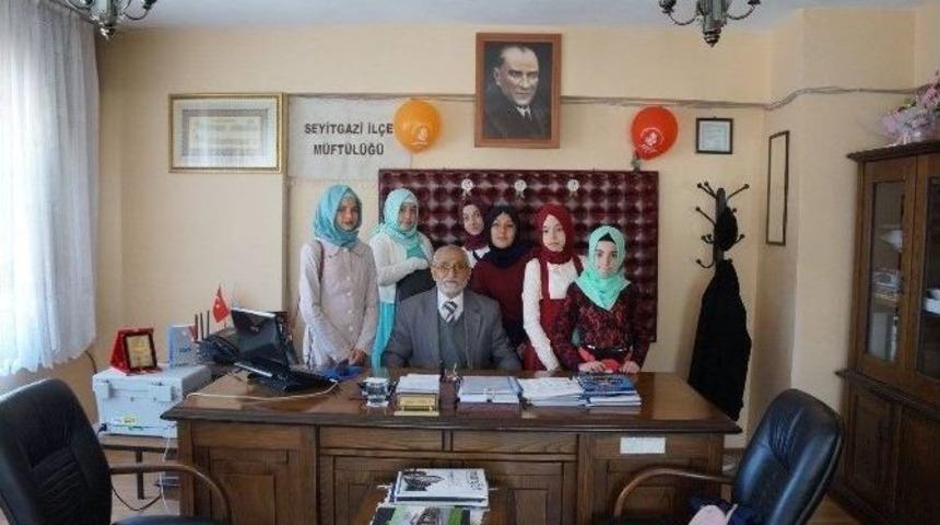 Seyitgazili İmam Hatipli &Ouml;ğrencilerinden M&uuml;ft&uuml; Cengiz&rsquo;e Teşekk&uuml;r Ziyareti