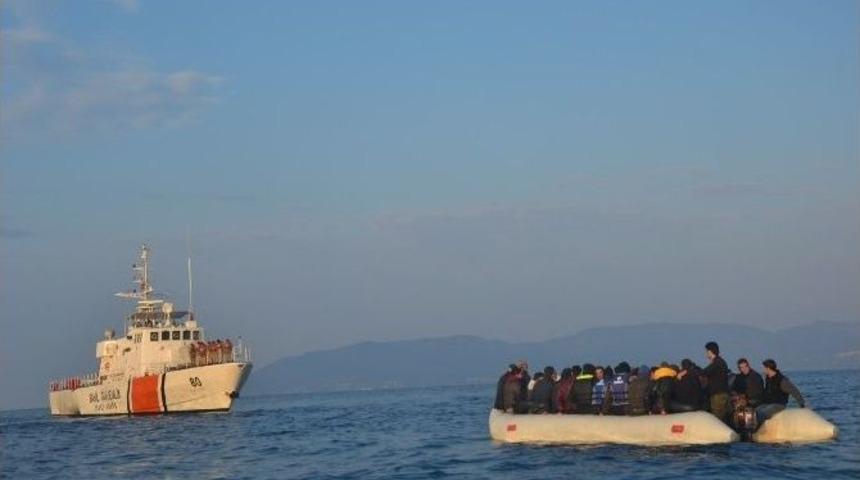 T&uuml;rk Sahil G&uuml;venliği 513 G&ouml;&ccedil;meni Kurtardı