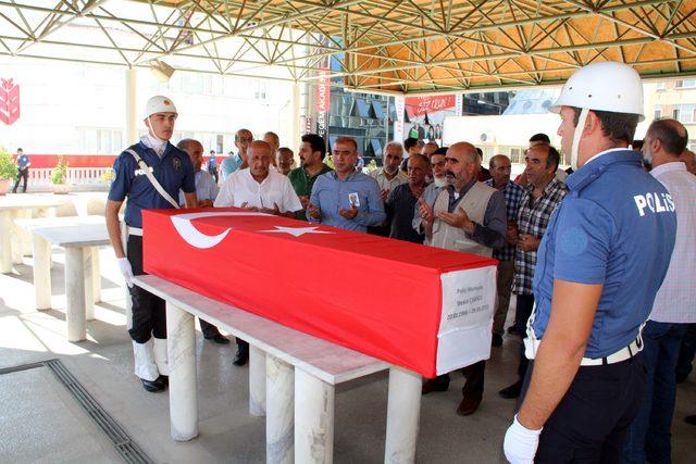 Şehit polis, son yolculuğuna uğurlandı