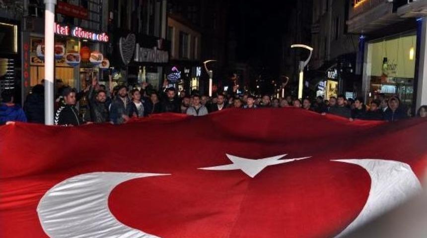 Giresun'da Dhkp-C'li Şafak Yayla&rsquo;Nın Mezarını Ziyaret Iddiasına Tepki Eylemi