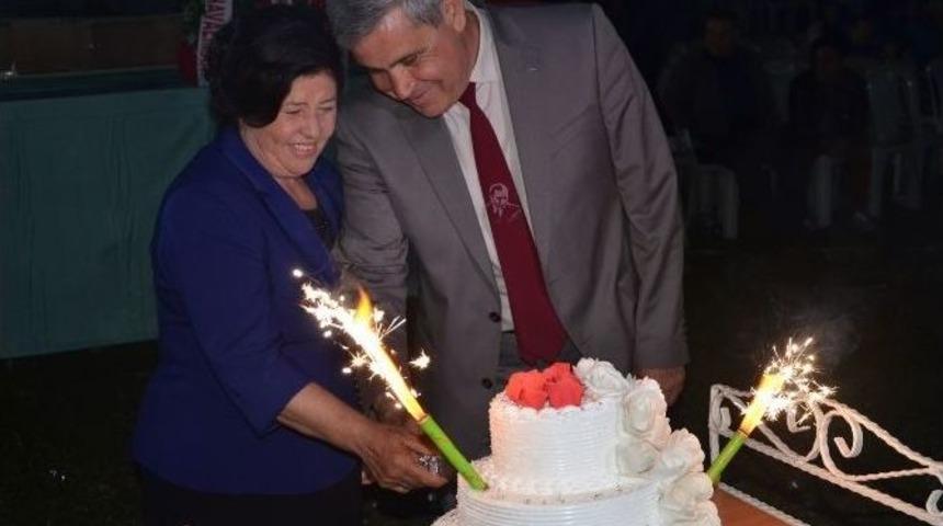 Başkan Şaşmaz, &Uuml;&ccedil; Mutluluğu Birden Yaşadı