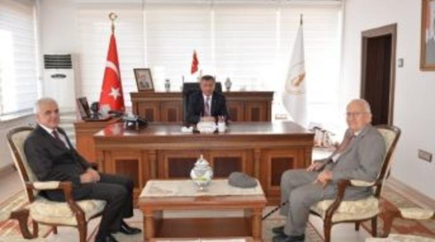 Vali Şerif Yılmaz: İbrahim Naci Eren &Ouml;rnek Bir Hayırseverdir