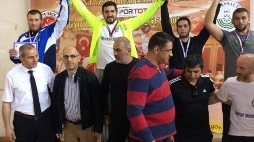 Ağır Siklette Şampiyon Fatih &Ccedil;imi&ccedil;