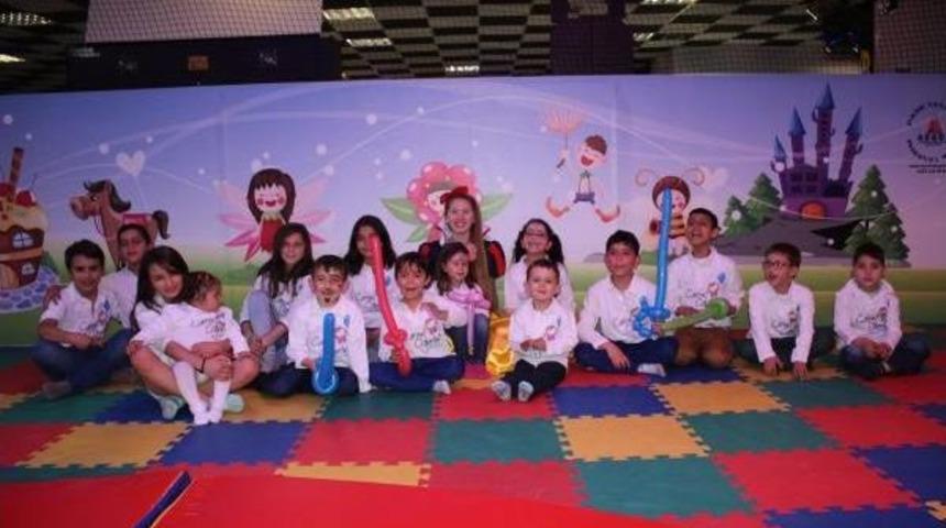 İkinci Hayatların, Bayram Kutlaması