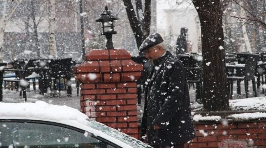 21 Nisan&rsquo;da Kar S&uuml;rprizi