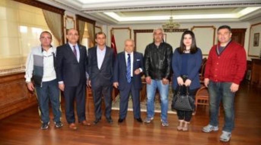 İşitme Engelliler Voleybol Takımı Vali Şent&uuml;rk&rsquo;&uuml; Ziyaret Etti