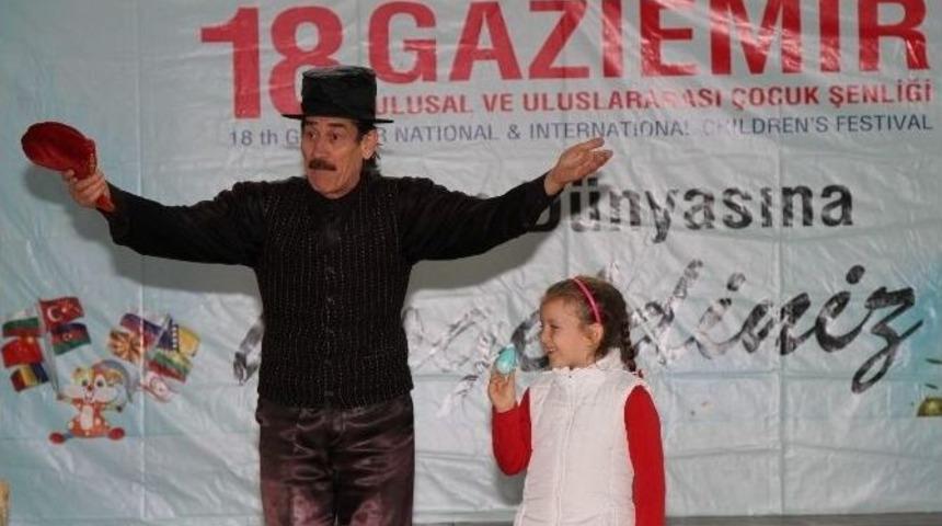 Gaziemir&rsquo;de Minikler Oyuna Doyacak