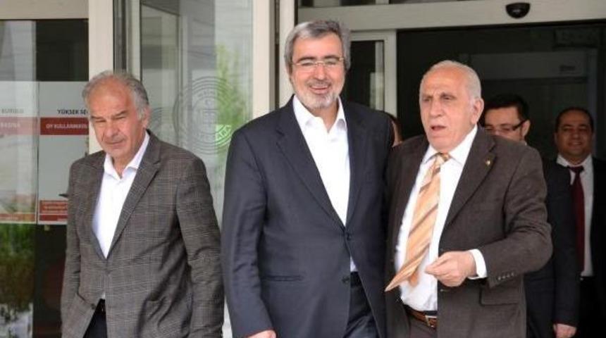 Milletvekili Adayı Fadıl Akg&uuml;nd&uuml;z, Kura &Ccedil;ekimine Katıldı