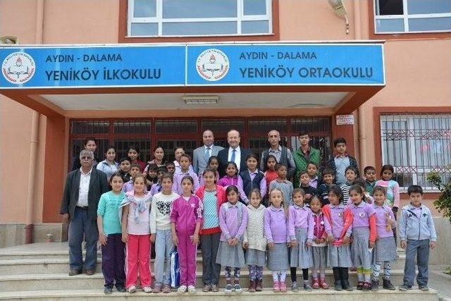 Başkan &Ouml;zakcan&rsquo;a &Ccedil;ocuklardan Sevgi Seli 1