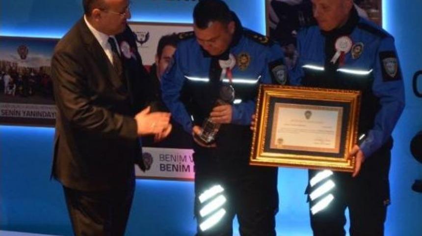 Toplum Destekli Polislik Şubesi'ne Genel M&uuml;d&uuml;rl&uuml;kten &Ouml;d&uuml;l