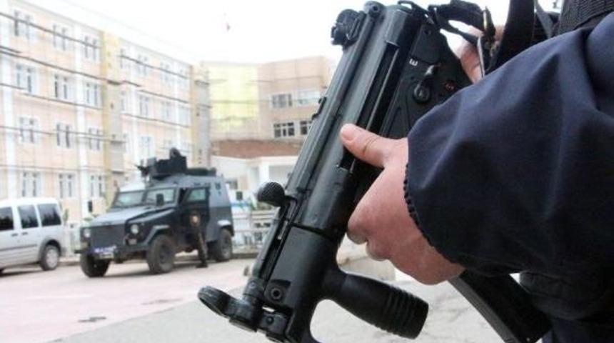 Şanlıurfa'da Tıp Merkezi Operasyonu: 36 G&ouml;zaltı (2)