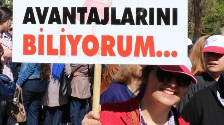 Ebelerle Gebeler Sezaryene Karşı Y&uuml;r&uuml;d&uuml;