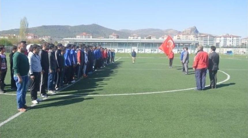 Afyonkarahisar&rsquo;da 11 Takımın Katılımı İle &ldquo;&ccedil;im Hokeyi&rdquo; Turnuvası Başladı