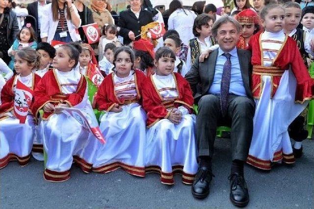 Beyoğlu&rsquo;nda 23 Nisan Coşkusu 2