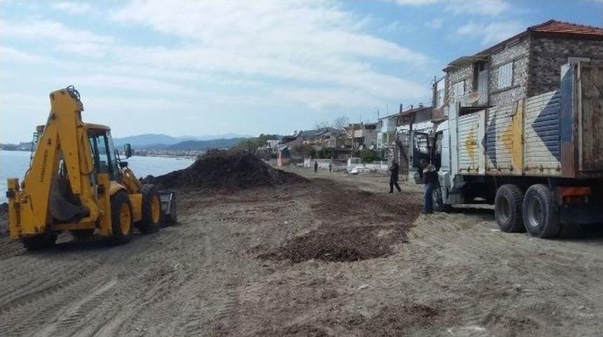 Edremit&rsquo;te Sahiller Temizleniyor