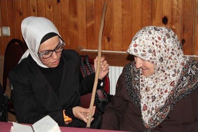 Ak Parti’li Aday Ravza Kavakçı Kan, Seçim Çalışmalarını Sürdürüyor 1