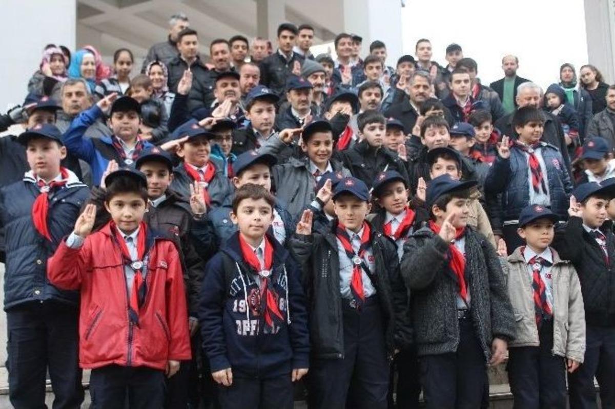 Evlatlarına Kına Yakıp &Ccedil;anakkale&rsquo;ye G&ouml;nderdiler