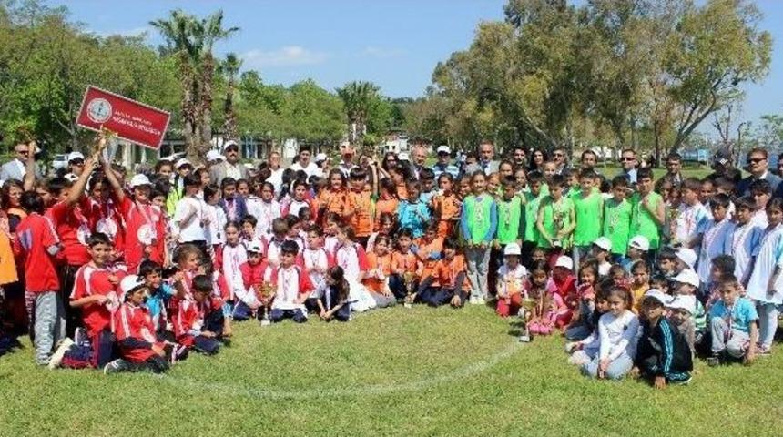 Geleneksel &Ccedil;ocuk Oyunları Şenliği Sona Erdi