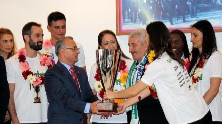 Salihli Belediyespor'dan Şehir Turu: &Ouml;yle Mutlu Ki