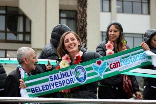 Salihli Belediyespor dan Şehir Turu: &Ouml;yle Mutlu Ki 1