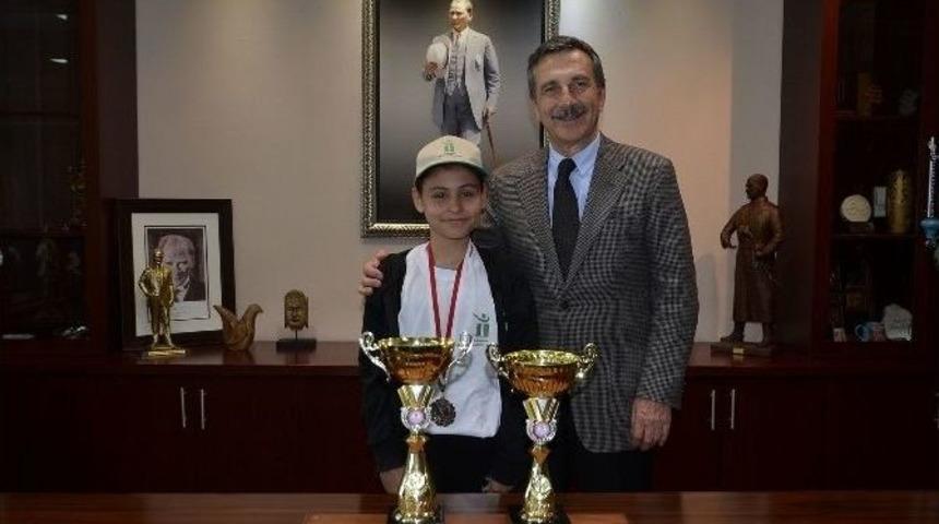 Tepebaşı&rsquo;nda &Ccedil;ocuklar Yeni Başarılara İmza Atıyor