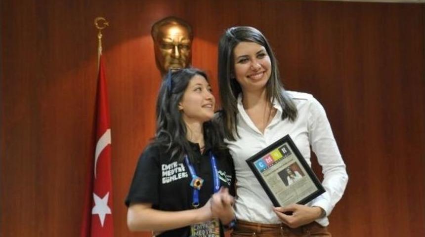 Medyanın T&uuml;m Renkleri Kamp&uuml;ste Buluştu