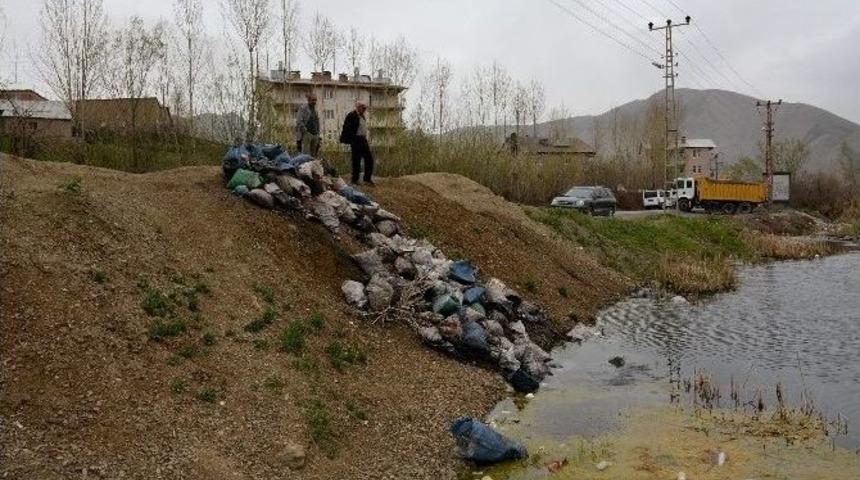 Hakkari&rsquo;de &Ccedil;evre Kirliliği