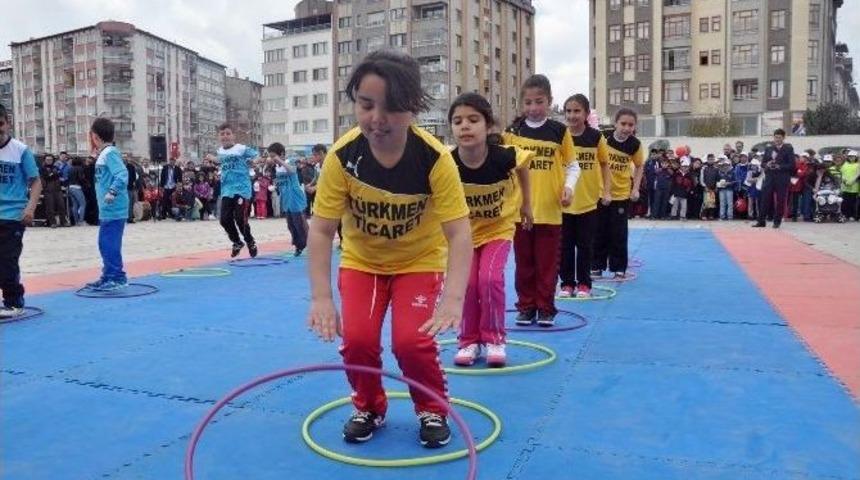 Sivas&rsquo;ta Unutulmaya Y&uuml;z Tutmuş &Ccedil;ocuk Oyunları Sergilendi