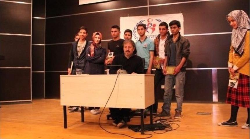 Yazar Bahtiyar Aslan Cizreli &Ouml;ğrencilerle Bir Araya Geldi