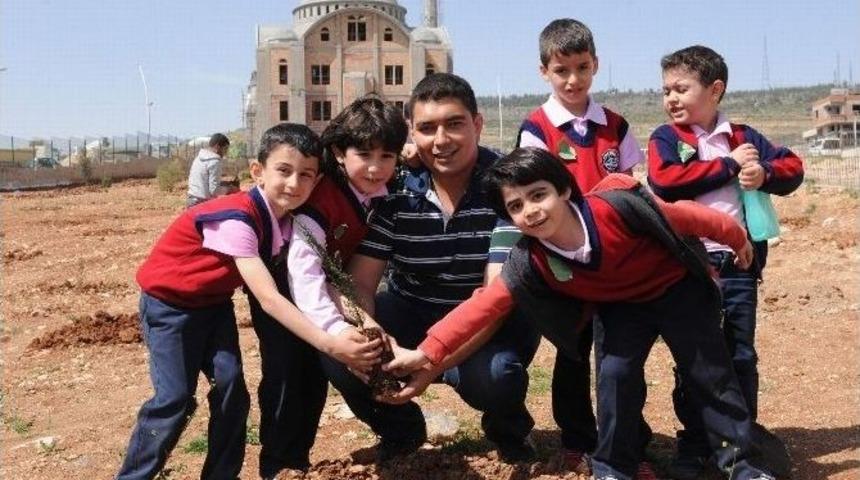 Tema Topluluğu&rsquo;ndan Yeşil Kamp&uuml;se Destek